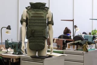 Лучшая жилетка — бронежилетка: «Оберег» защитит бойцов от очереди из пулемета «Печенег»