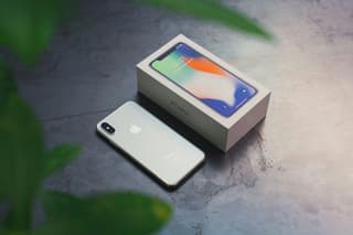 The Kremlin Doesn't Know What Will Happen to Apple After Refusal to Install Rustore on iPhone