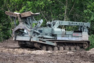 Защиту «советского терминатора» БАТ-2 серьезно усилили: появился мангал