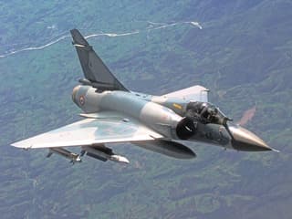 “Hit and Run” Tactics: Eurasian Times Explains How Mirage 2000 Pilots Can Survive the Threat from S-400 SAMs