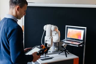 TPU Scientists Develop Mobile Unit for Detecting Defects in Composite Materials and Metals