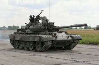 Ещё повоюют: танки Т-55АМ на фронте превратили в кочующие артиллерийские орудия со снарядами 9М117М1-1