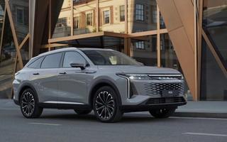 Российский кроссовер Exeed RX получил комплектацию с «автоматом» за 5,26 млн рублей