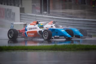 El bólido de "Fórmula-4" recibirá un motor de LADA Vesta