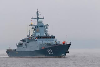 Corvette "Gremyashchiy" Destroys Enemy with "Caliber" Missile at a Range of 1.3 Thousand km