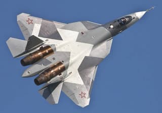 Военный эксперт объяснил, как двигатель «Изделие 30» гарантирует передовому истребителю Су-57 исключительные летные качества