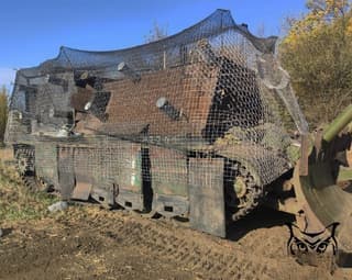 Mad Max, descansa: una máquina blindada de aspecto extraño basada en un tanque T-62 fue vista en el frente