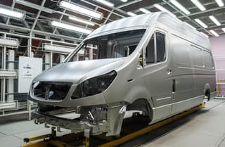 Todo propio: "Sollers" comenzará a producir carrocerías y cabinas de automóviles con metal ruso