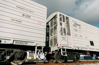 La compañía "RM Rail" presentó dos nuevos vagones isotérmicos