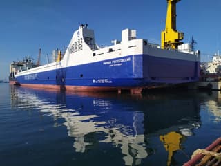 Un tribunal ordenó al astillero Nevsky pagar a Rosmorport millones en deudas por el ferry "Mariscal Rokossovsky"