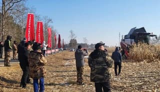Entering the Chinese Market: Rostselmash Showed Farmers the RSM 161 Combine and Rostselmash 2400 Tractor