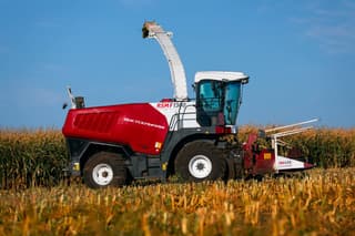 32 Knives, Reinforced Bearings: Advantages of the F 1300 Combine Harvester from Rostselmash Named