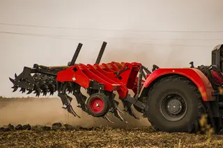 Goes to a Depth of up to 40 cm: Russian Updated Chisel Plow from SOLAR FIELDS Presented