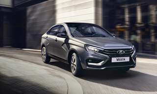 АвтоВАЗ снова складирует LADA Vesta — течёт сальник вариатора