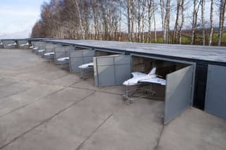 Drones "Gerbera" que engañan a la defensa aérea enemiga se escondieron de los ATACMS en hangares: la hermana menor de los "Geran"