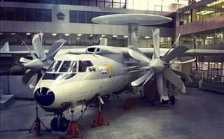 Уникальный самолет ДРЛО Як-44Э: он был лучше американских конкурентов, но оказался не нужен