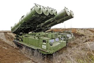 Уникальные кадры ночного пуска ракеты С-300В4: наиболее совершенная войсковая ЗРС в мире