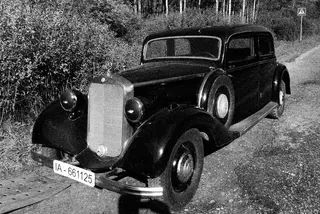 ¿Cuánto cuesta una leyenda?: Venden en Rusia un Mercedes-Benz de Stirlitz