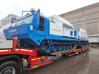 A la base Vostochny llegaron vehículos todoterreno "espaciales" de Syzran