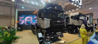 En Moscú se presentó el nuevo camión volquete pesado "BAZ-S32A5"