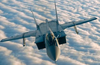 Раскрыты особенности применения истребителя МиГ-31БМ с «Кинжалом» и Р-77-1 на передовой: лисья гончая в бою