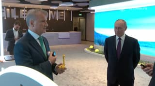 Сбер показал Путину электронный стетоскоп для дистанционной диагностики