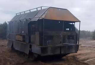 Un rarísimo BTR de asalto "Tortuga" basado en el ATS-59G aparece en video: imágenes únicas