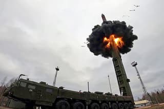 Стратегические ядерные силы России полностью перевооружили на современные подвижные грунтовые ракетные комплексы
