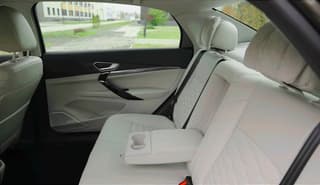 AvtoVAZ lanzará 100 Lada Aura especiales con interior de cuero en color beige antes de fin de año