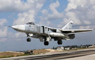 Названо главное преимущество Су-24 перед американским F-16: российский бомбардировщик не отличается по функционалу