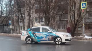 На российском электромобиле Evolute i-Pro учат ездить начинающих водителей