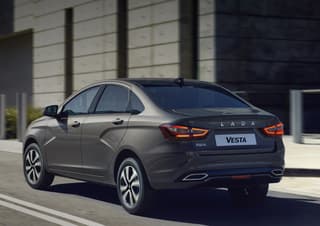 LADA Vesta actualizada: el motor de 1,6 litros y la "automática" ahora en la configuración básica
