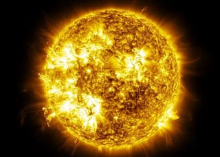 El sol se enfurece: el IPG registra seis erupciones el 4 de enero