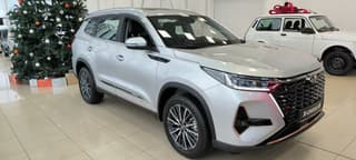 Is the All-Wheel Drive Russian Xcite X-cross 8 Not Needed by Anyone? Not a Single Car Has Been Bought from a Dealer in Tolyatti