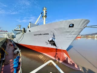Refrigerated Ship "Anatoly Larin" Ready for Sea after Repair