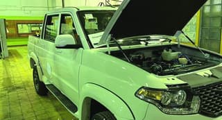 Unique shots of the new UAZ pickup: with a diesel and JAC manual transmission