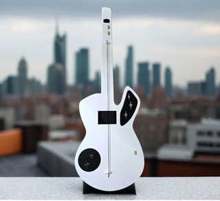 Innovative One-String Guitar for Beginner Musicians Unveiled in Russia