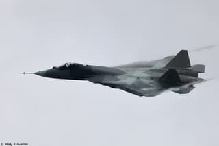 Un general detalló las ventajas decisivas del caza Su-57 en combate con los F-22 y F-35 estadounidenses