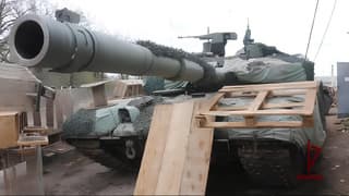 Amazing Protection with Vegetation on the Barrel of Russian Tanks: What Is It For?