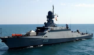 Rocket ship "Grad" launched "Caliber" and destroyed targets in the Baltic with artillery