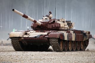En Rusia se desarrollaron nuevos motores para los obuses autopropulsados "Malka" y "Msta-S", el sistema de misiles antiaéreos S-300 y el tanque T-72B