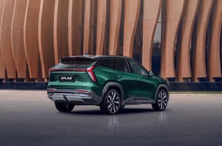 En Rosstandart certificaron el nuevo crossover Knewstar 002, el antiguo Geely Atlas