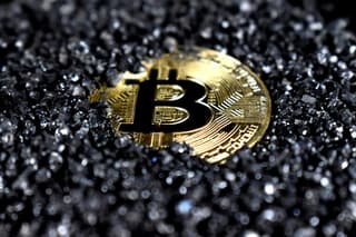 Cryptocurrencies for Professionals: Business Launches New Initiatives in the Russian Financial Market