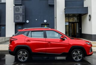 "Moskvich 3" with a 20% discount: a crossover at the price of a sedan