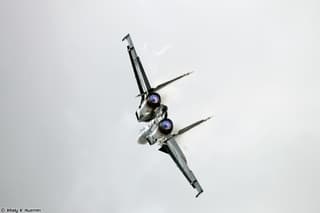 Cazas Su-30SM equipados con misiles R-77-1 enviados a destruir drones kamikaze