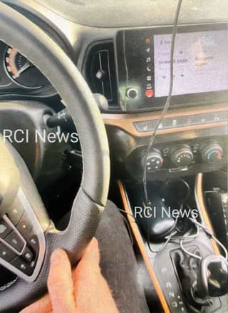 El nuevo SUV Lada Iskra SW Cross se muestra en vivo por primera vez: el coche difiere de las fotos publicitarias