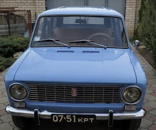 «Капсула времени»: в Симферополе продается редчайший ВАЗ-2102 1975 года выпуска в состоянии нового авто