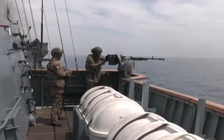 Носители «Калибров» корветы ВМФ помогли освободить захваченное условными террористами судно