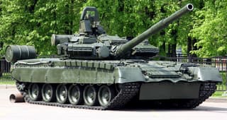 «Летающие» танки Т-80БВМ начали работать в качестве артиллерии: стреляют из закрытых позиций