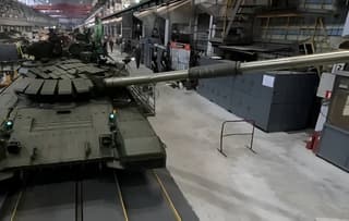 "Uralvagonzavod" comenzó a modernizar los tanques T-72B3M con la protección "Relikt" de mayor resistencia
